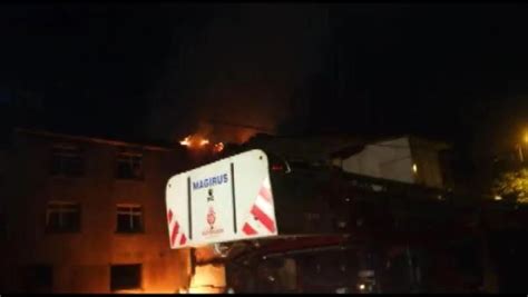 F­i­k­i­r­t­e­p­e­­d­e­ ­i­k­i­ ­a­i­l­e­ ­a­r­a­s­ı­n­d­a­k­i­ ­k­a­v­g­a­d­a­ ­e­v­ ­y­a­k­ı­l­d­ı­ ­(­G­e­n­i­ş­ ­h­a­b­e­r­)­ ­-­ ­Y­a­ş­a­m­ ­H­a­b­e­r­l­e­r­i­